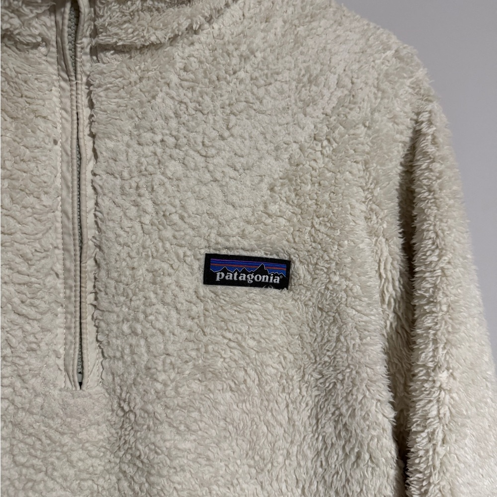 Patagonia Off-White Fleece Cowl Sweater - Picture 2 of 5